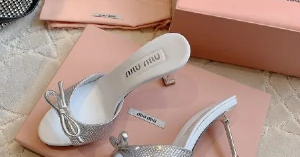 2026 最前線新作 MIU MIU ミュウミュウ レディースサンダル 商品画像 11