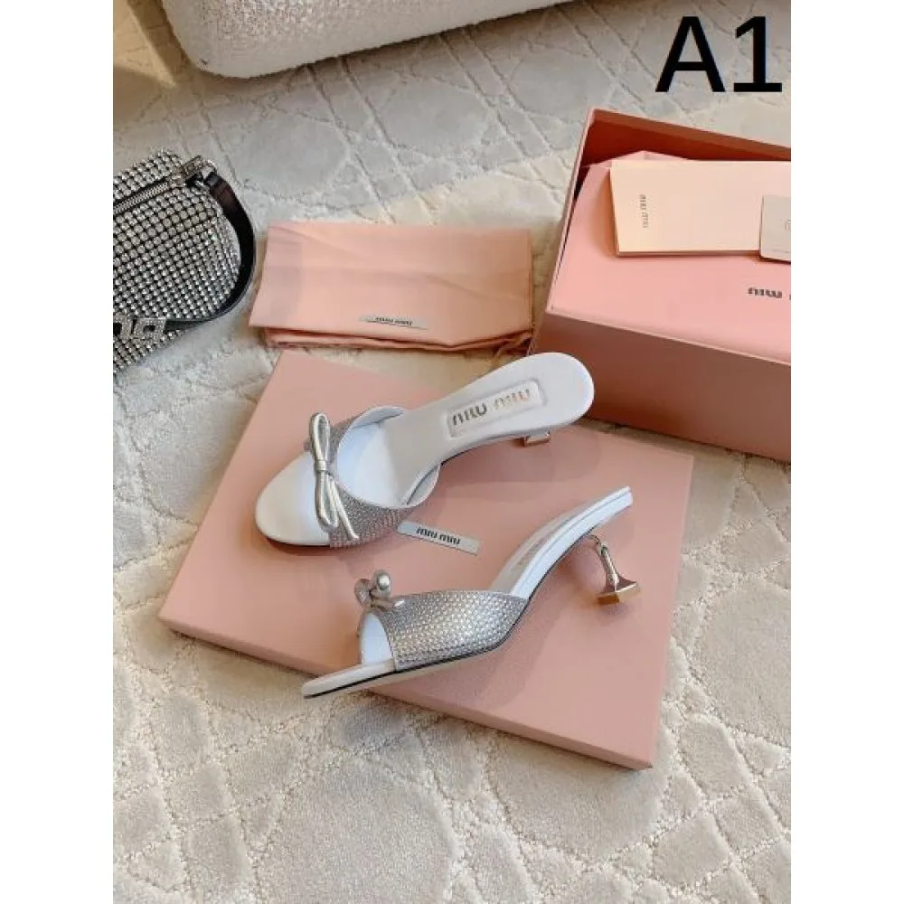 2026 最新大人気 MIU MIU ミュウミュウ レディースサンダル 商品画像 1