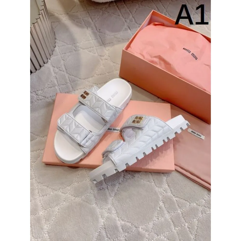 2026 最新作入荷 MIU MIU ミュウミュウ レディースサンダル 商品画像 1