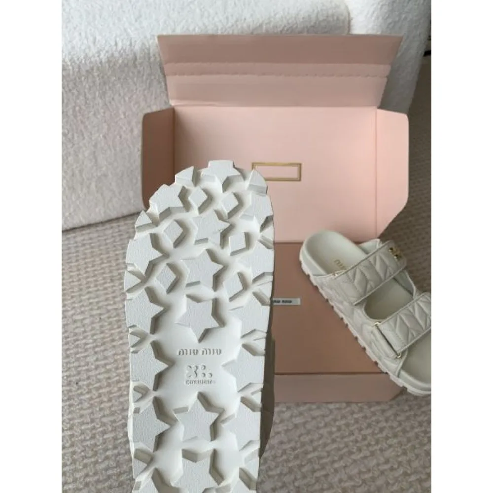 2026 HOT品質保証 MIU MIU ミュウミュウ レディースサンダル 商品画像 9