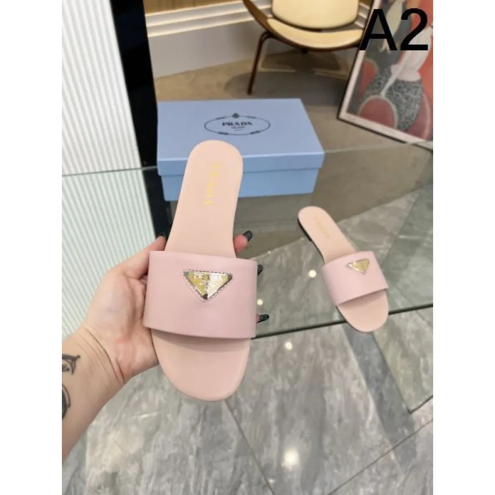 2026 セレブが今シーズン手に入れ PRADA プラダ レディーススリッパ 商品画像 2