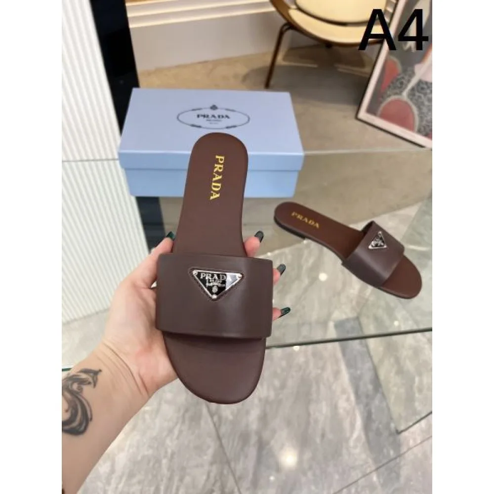 2026 セレブが今シーズン手に入れ PRADA プラダ レディーススリッパ 商品画像 4