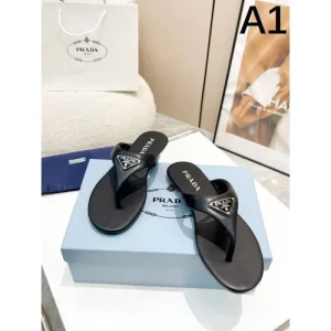 2026 おしゃれに見せるキーワード PRADA プラダ レディーススリッパ 商品画像 1