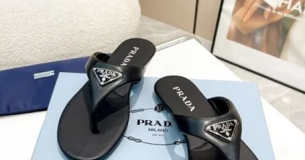 2026 おしゃれに見せるキーワード PRADA プラダ レディーススリッパ 商品画像 11