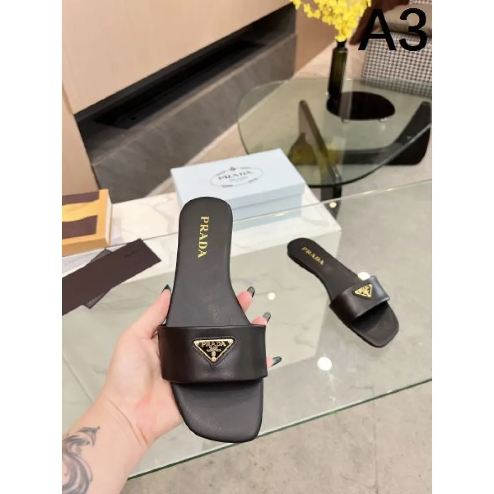 2026 海外でも若者たちに大人気な PRADA プラダ レディーススリッパ 商品画像 3