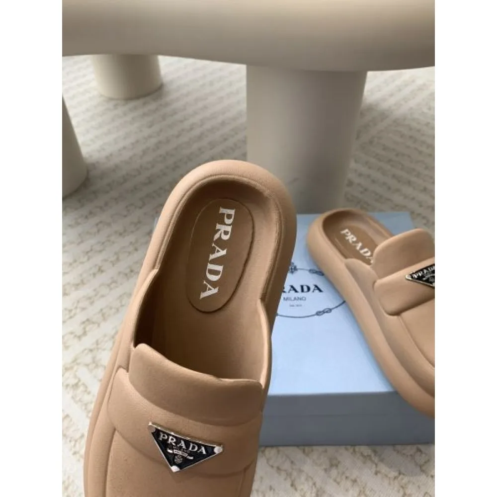 2026 上品ですっきり、好感度抜群 PRADA プラダ レディーススリッパ 商品画像 8