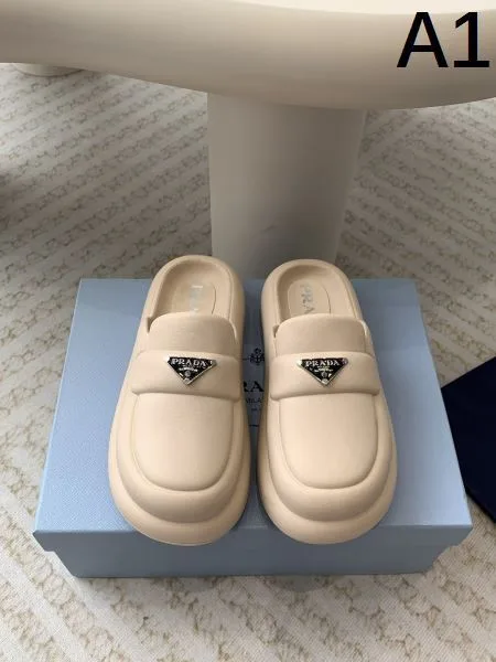 2026 上品ですっきり、好感度抜群 PRADA プラダ レディーススリッパ 商品画像 11