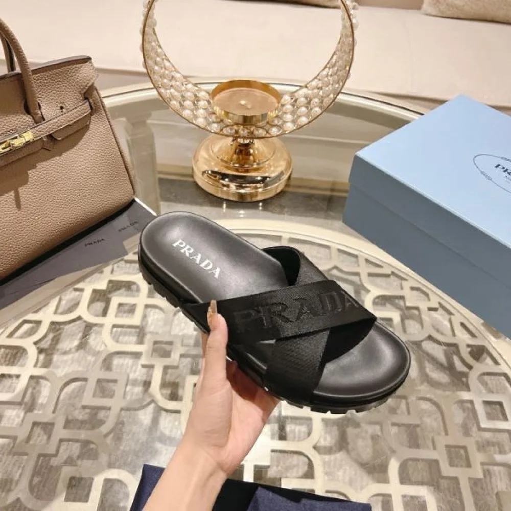 2026 トレンドコーデが楽しめ PRADA プラダ レディースサンダル 商品画像 7