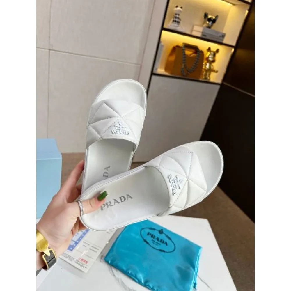2026 個性的な印象に仕上がり PRADA プラダ レディースサンダル 商品画像 3