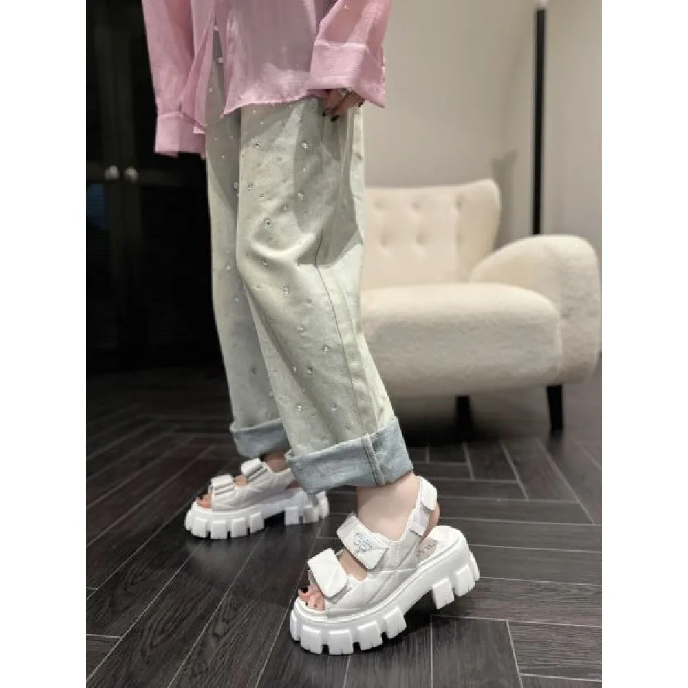 2026 カジュアルさが強すぎる PRADA プラダ レディースサンダル 商品画像 1