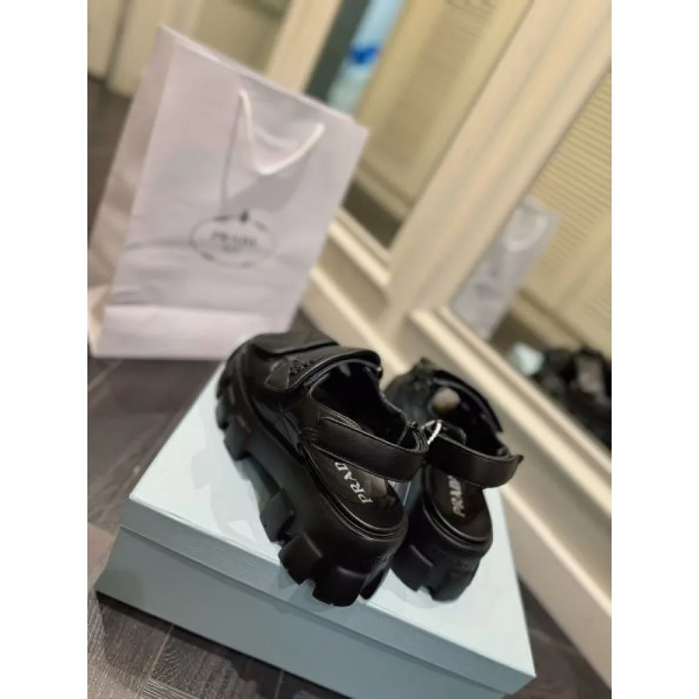 2026 カジュアルさが強すぎる PRADA プラダ レディースサンダル 商品画像 8