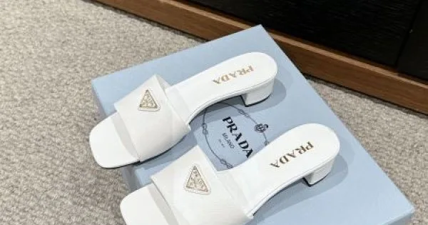 2026 新作カジュアルコーデに PRADA プラダ レディースサンダル 商品画像 12
