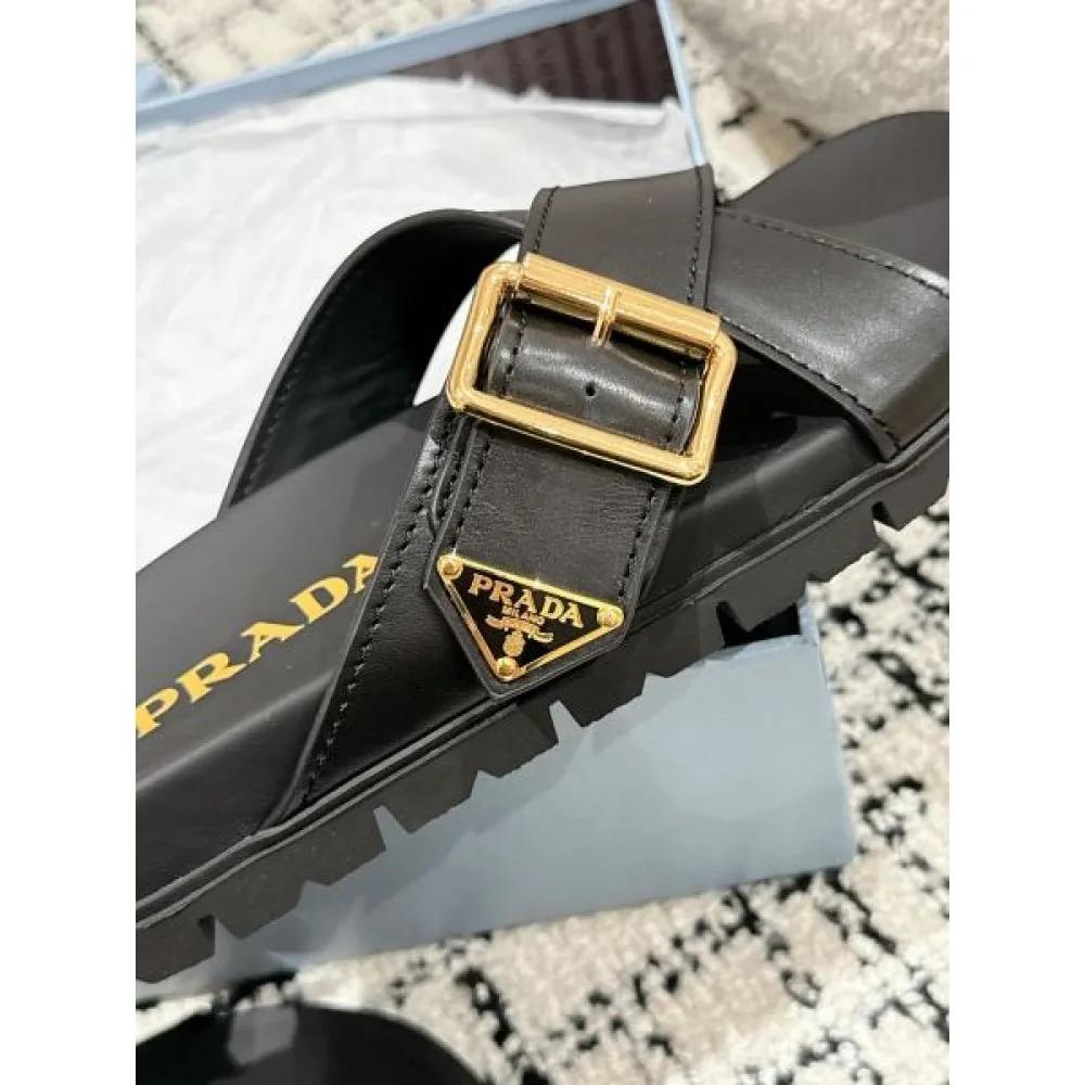 2026 春夏は継続系のトレンド PRADA プラダ レディースサンダル 商品画像 9