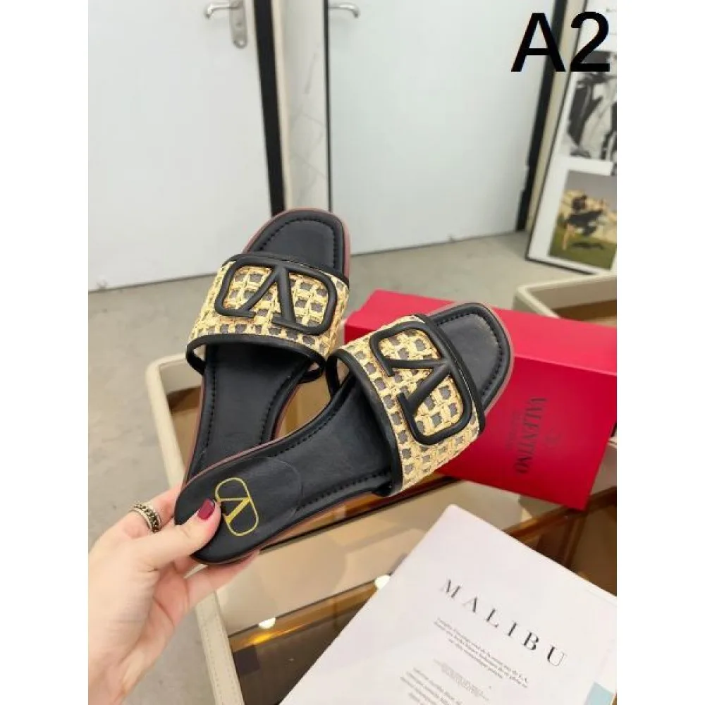 2026 目が離せない VALENTINO ヴァレンティノ レディーススリッパ 商品画像 2