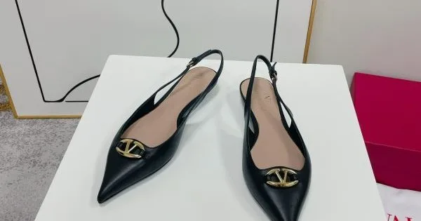 2026 抜群な新鮮度 VALENTINO ヴァレンティノ レディースサンダル 商品画像 11