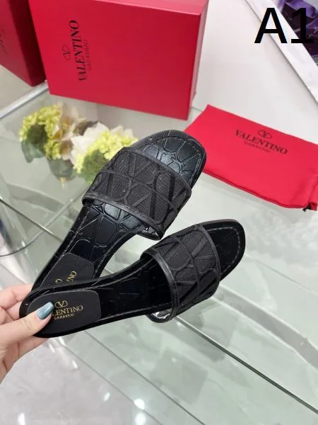 2026 色にも流行り VALENTINO ヴァレンティノ レディーススリッパ 商品画像 11