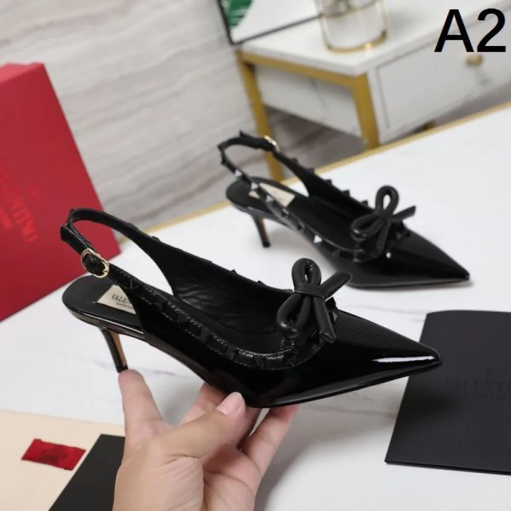 2026 春夏限定定番 VALENTINO ヴァレンティノ レディースサンダル 商品画像 2