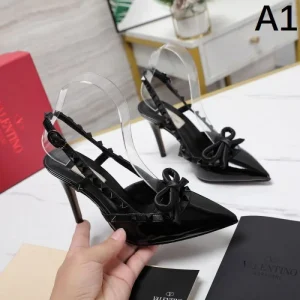 2026 最新アイテム VALENTINO ヴァレンティノ レディースサンダル 商品画像 1