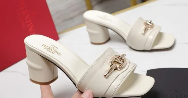2026 ロゴが素敵 VALENTINO ヴァレンティノ レディースサンダル 商品画像 12