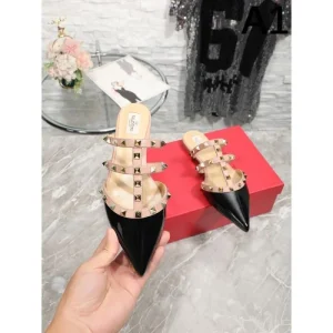 2026 人気急上昇 VALENTINO ヴァレンティノ レディースサンダル 商品画像 1