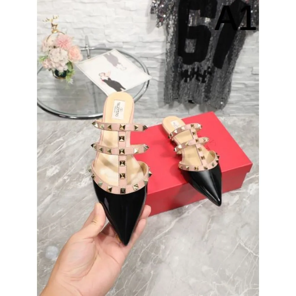 2026 人気急上昇 VALENTINO ヴァレンティノ レディースサンダル 商品画像 1