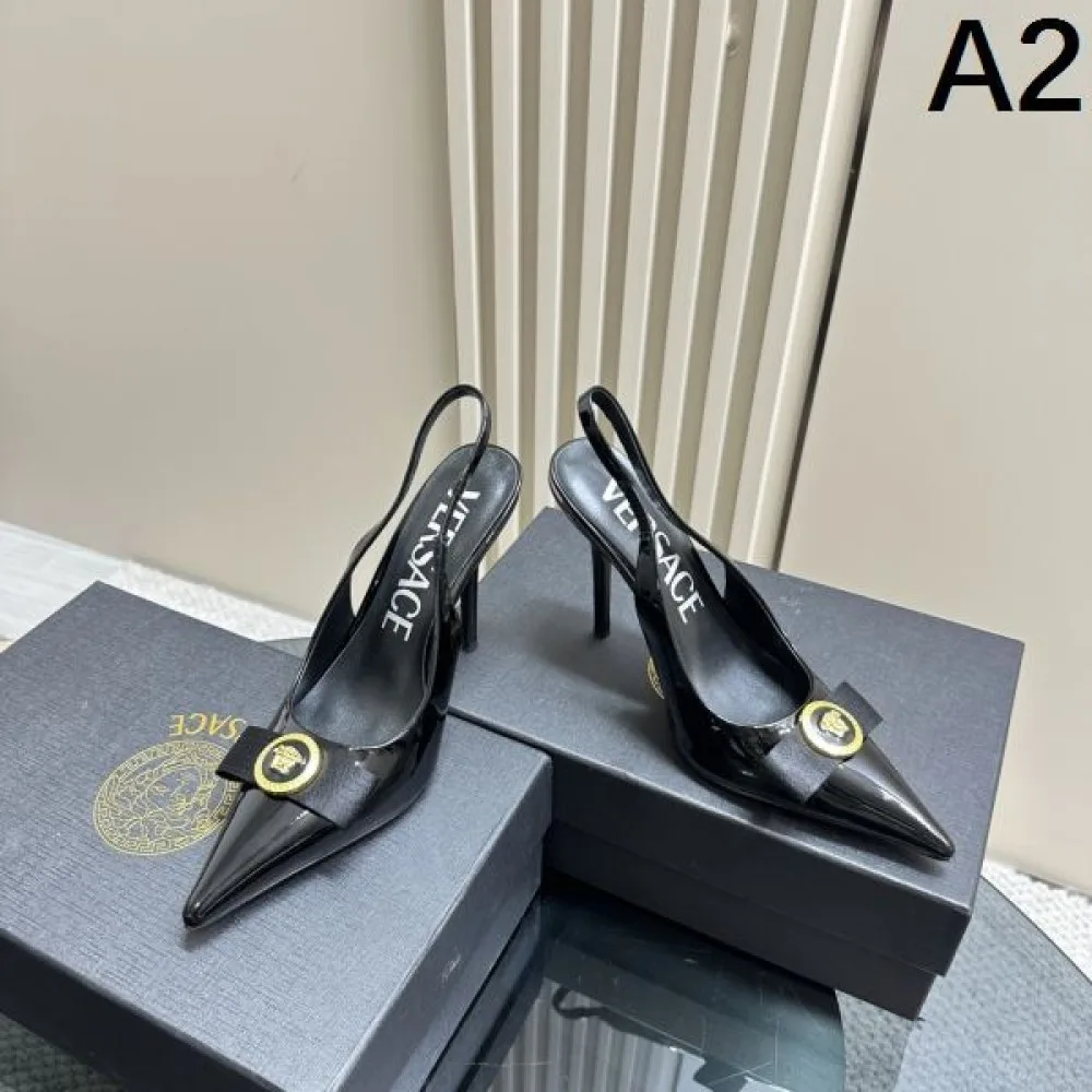 2026 セレブも愛用 VERSACE ヴェルサーチェ レディースサンダル 商品画像 2