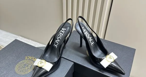 2026 セレブも愛用 VERSACE ヴェルサーチェ レディースサンダル 商品画像 11