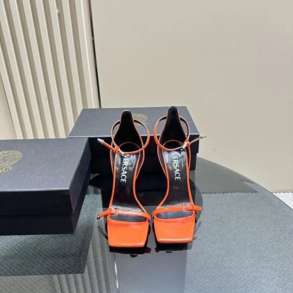 2026 夏のトレンド VERSACE ヴェルサーチェ レディースサンダル 商品画像 4