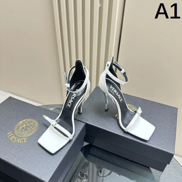 2026 夏のトレンド VERSACE ヴェルサーチェ レディースサンダル 商品画像 10