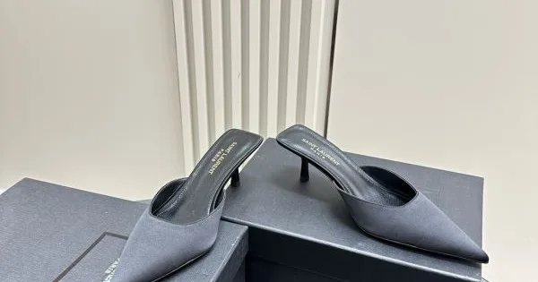 2026 シックな色合い YSL イヴ サンローラン レディースサンダル 商品画像 11