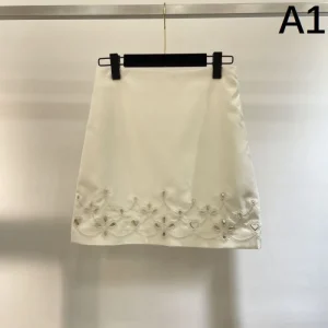 2026 台型スカート CHLOE クロエ 日本でも根強い人気のブランド 商品画像 1