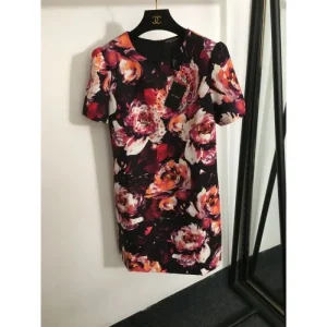 2026 ワンピース DOLCE&GABBANA ドルチェ&ガッバーナ 売切れ必須 商品画像 1
