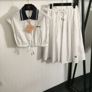 2026 上下セット MIU MIU ミュウミュウ 激レア 入手困難 商品画像 1
