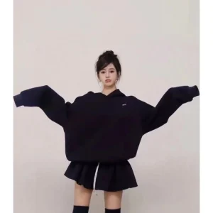 MIU MIU ミュウミュウ 上下セット 2024FW 個性的なデザイン 商品画像 1