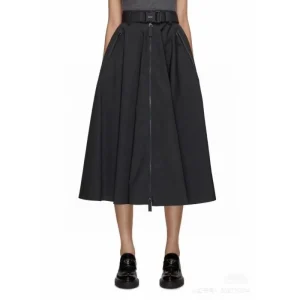 2026 ロングスカート PRADA プラダ 今年の春夏コーデに活躍する 商品画像 1