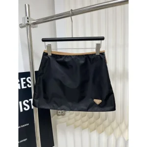 2026 スカート PRADA プラダ 今シーズン最注目のトレンド 商品画像 1