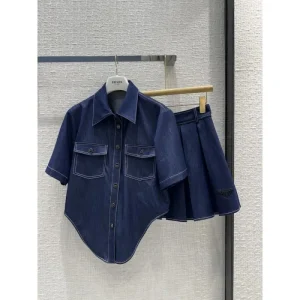 2026 上下セット PRADA プラダ この時季だからお買い得 商品画像 1