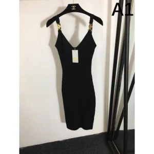 2026 ワンピース VERSACE ヴェルサーチェ 大人気商品再入荷! 商品画像 1