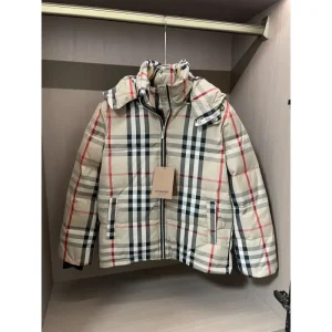 2024FW BURBERRY バーバリー 愛用者が続出中 メンズ用 ダウンジャケット 商品画像 1