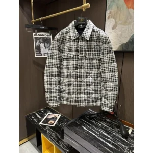 2024FW MIU MIU ミュウミュウ 今すぐ欲しい メンズ用 ダウンジャケット 商品画像 1