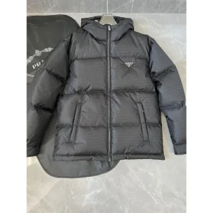 2024FW PRADA プラダ 今冬最新人気セール メンズ用 ダウンジャケット 商品画像 1