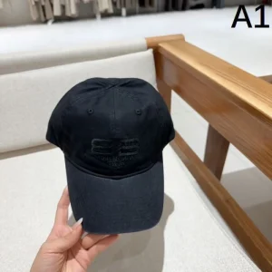 2026 帽子 BALENCIAGA バレンシアガ 大人カジュアルな 商品画像 1