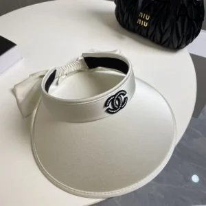 CHANEL シャネル カジュアルさも強めなアイテム 2026 帽子 商品画像 1