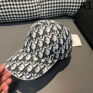 2026 帽子 DIOR ディオール レトロ感のあるデザイン 商品画像 1