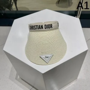 DIOR ディオール 色気のあるスタイルに仕上げ 2026 帽子 商品画像 1