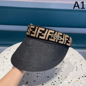 FENDI フェンデイ セレブが今シーズン手に入れ 2026 帽子 商品画像 1