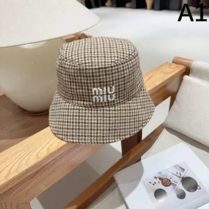 2026 帽子 MIU MIU ミュウミュウ 流行に左右されない 商品画像 1