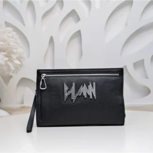 2026 季節の変わり目に活躍する BALMAIN バルマン クラッチバッグ 商品画像 1