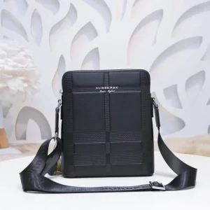2026 存在感絶大スタイル BURBERRY バーバリー ショルダーバッグ 商品画像 1