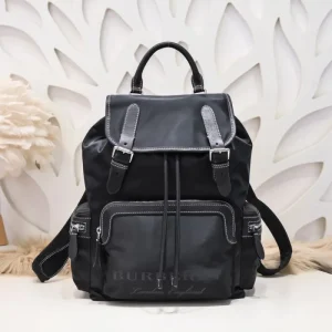 2026 完売必須☆お早めに BURBERRY バーバリー バックパック 商品画像 1